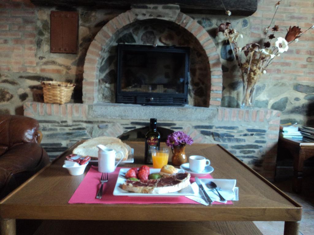 Hostal Rural Molino Del Bombo Aracena Ngoại thất bức ảnh